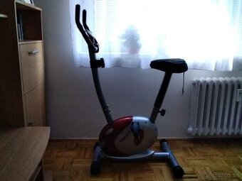 Trenažny stacionárny bicykel