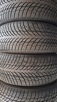 Predám 4ks jazdené zimné 225/45r18-95V Nokian