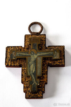 Starožitný drevený kríž