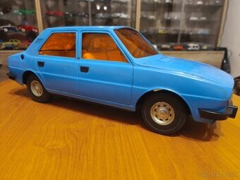 staré hračky, Ites; Škoda