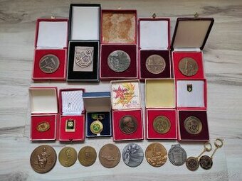 20 ks banícke odznaky vyznamenania medaile