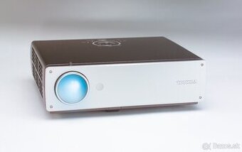 Projektor Toshiba TDP-T80, žiarovka ok, otestovaný