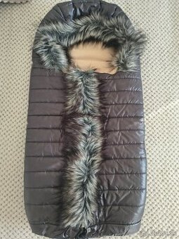 Sivý fusak s kožušinkou