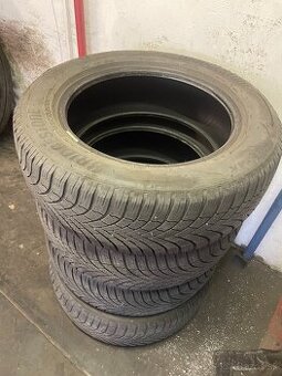 Bridgestone Blizzak LM005 205/60 R16