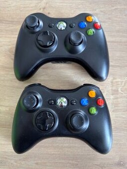 Xbox 360e s príslušenstvom a hrami
