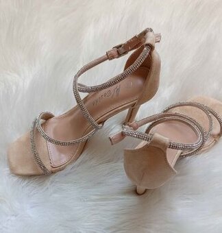 Spoločenské elegantné sandálky