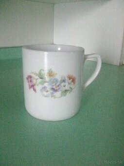 Predám retro šálky na foto.