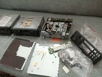 Staré autorádiá pre zberateľa, cena za všetko na foto 6E