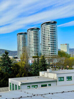 PRENÁJOM LUKRATÍVNEHO VNÚTORNÉHO PARKOVACIEHO MIESTA V PROJE