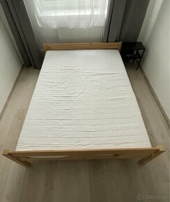 Predam drevenu postel s matracom 140200