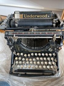 Underwood pisaci stroj
