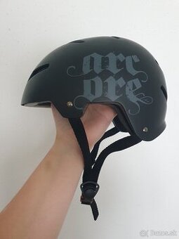 Prilba na korčule/skateboard/kolobežku