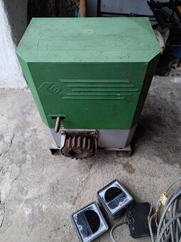 Motor na posuvnú bránu