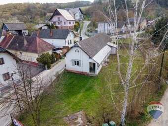 REZERVOVANÉ - na predaj rodinný dom Beluša - Podhorie 635m2