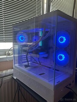 Herný Skladaný PC