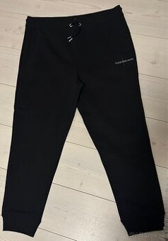 CALVIN KLEIN oblečenie