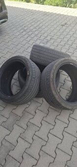 245 40 R18