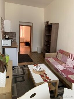 Prenájom bytu bez depozitu Bratislava staré mesto - 1