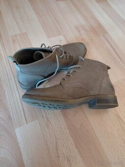 Členkove kožené čižmy hnedej farby S.Oliver