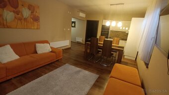 Prenájom 2-izboveho bytu v rodinnom dome s garážou