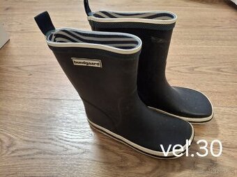 Predam detské topánky veľ.30-33 po 50 centov