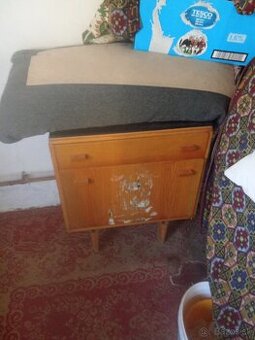 Predám retro komodu/stolík