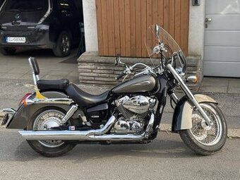 Honda shadow 750
