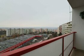 Na prenájom 3-izbový byt s loggiou a výhľadom - Buzulucká ul