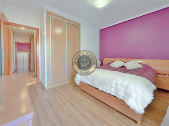Apartmán 4+1 s terasou len 100 m od mora, Torrevieja-Španiel
