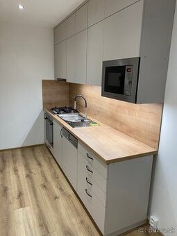 Štýlový a moderne zrekonštruovaný 3-izbový byt s loggiou |
