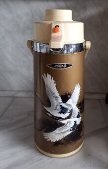retro termoska na čaj