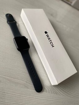 Apple Watch SE  2. generácie, 44 mm - 1