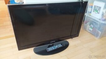 SAMSUNG TV 32" UE32C4000