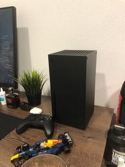 Predám Xbox Series X – nefunkčný