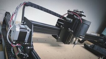 CNC hobby fréza X-Carve - 1