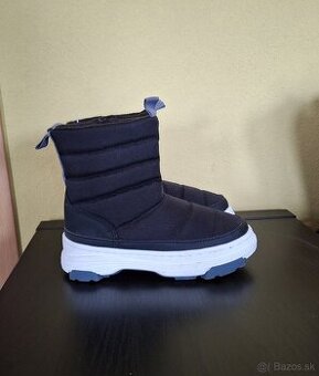 PREŠÍVANÁ ŠPORTOVÁ ČLENKOVÁ OBUV ZARA, veľ 30