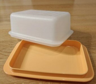 Tupperware maselnička