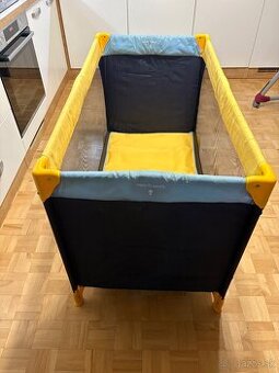 Cestovná postieľka