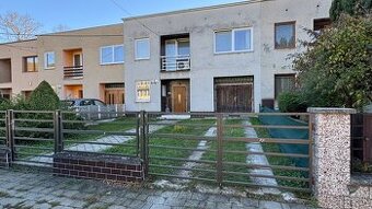 Rodinný dom v radovej zástavbe - Revúca