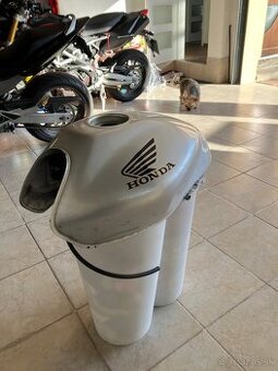 Honda Hornet 600 F