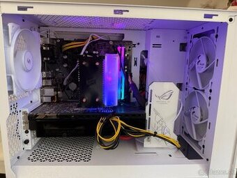 Ryzen 3 3100 32GB DDR4 3200mhz GTX 970 4GB 2TB HDD 512GB SSD