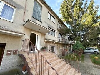 3 izbový byt 73m2, garáž, záhrada 163 m2, Jahodná