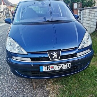 Peugeot 807. 94kw 7 miestny