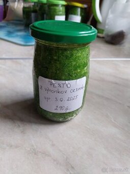 Pesto z výhonkov cesnaku