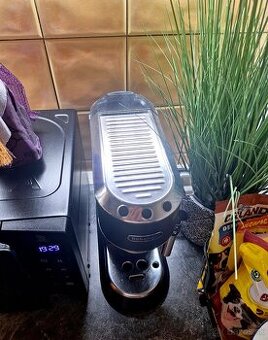 Kávovar Delonghi - 1