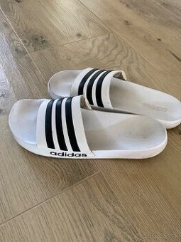 Šľapky Adidas 47