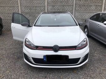 Farebné a chrómové znaky / emblémy / logo na VOLKSWAGEN