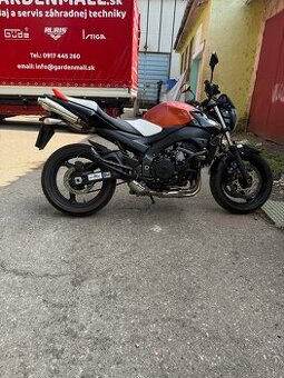 Sutuki GSR600