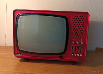 Starý retro televizor Tesla Satelit 4158AB