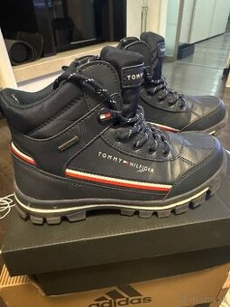 Tommy Hilfiger veľkosť  35
